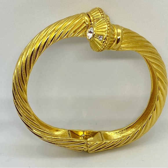 Vintage Joan Rivers Gold Toned Wrap Bracelet with Two Interchangeable Ti… - Picture 2 of 8